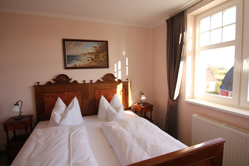 Hotel Zum Strandlaeufer Ahrenshoop Room photo