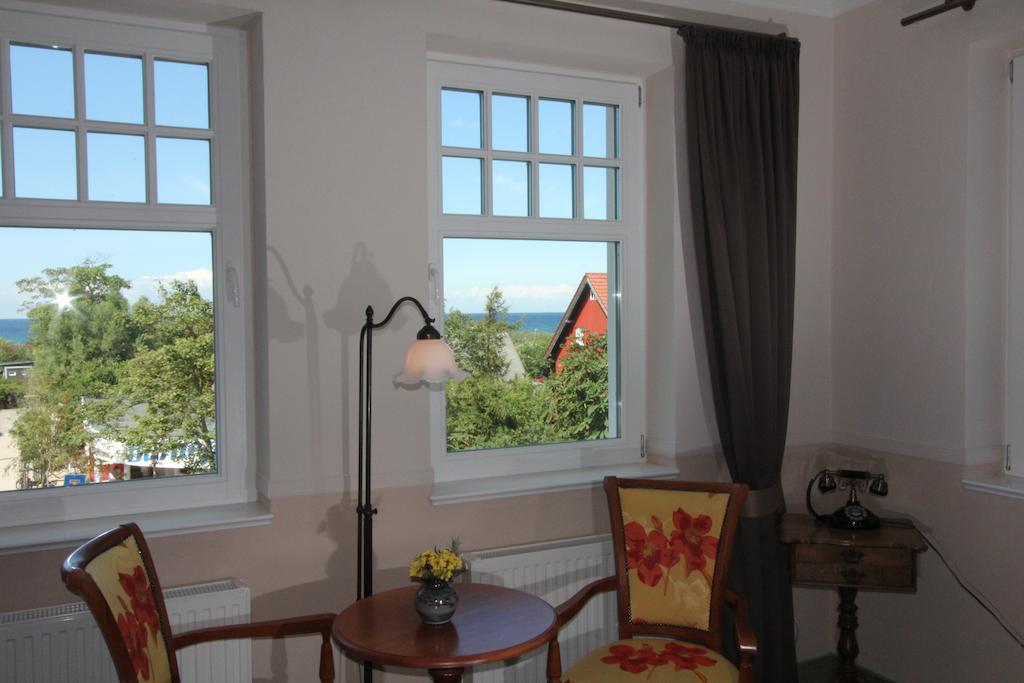 Hotel Zum Strandlaeufer Ahrenshoop Room photo