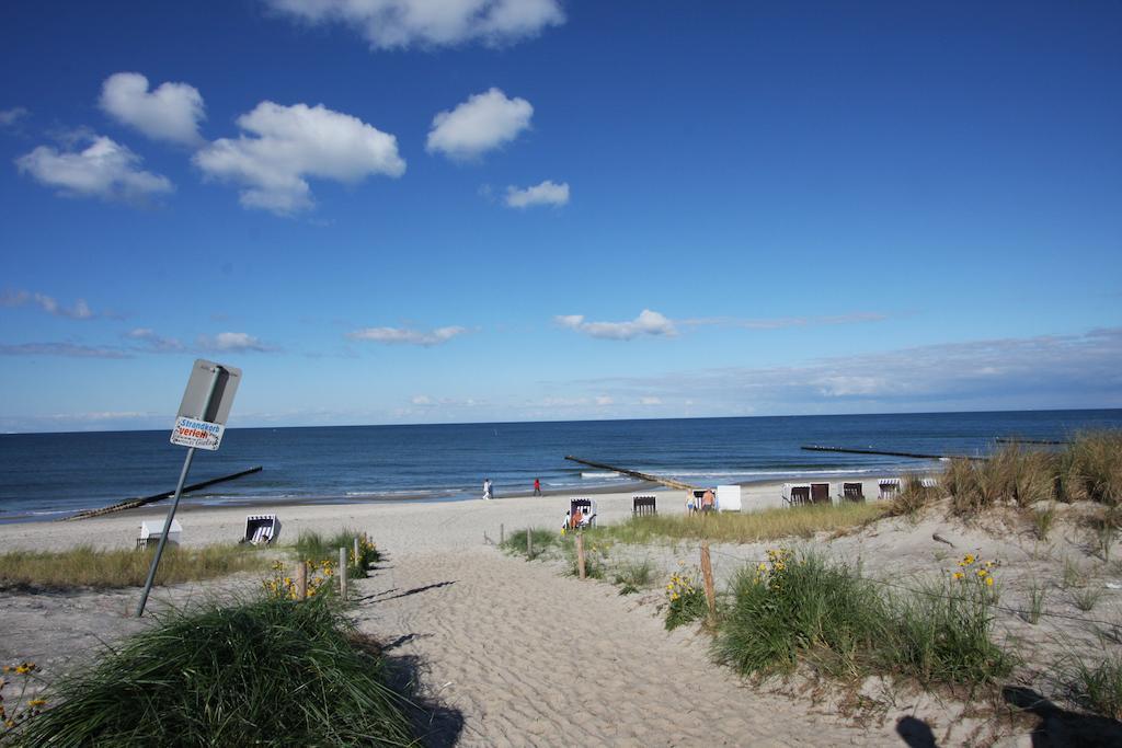 Hotel Zum Strandlaeufer Ahrenshoop Room photo